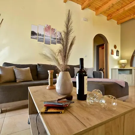 Sia'S Holiday Home Ágios Matthaíos Extérieur photo