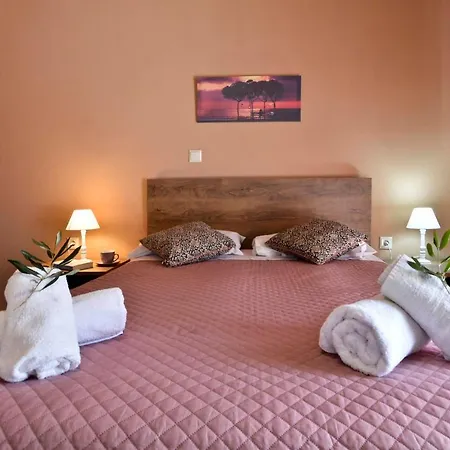 Sia'S Holiday Home Ágios Matthaíos Extérieur photo